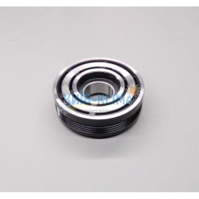 ..Шків с підшипником d=110 пазів 4
